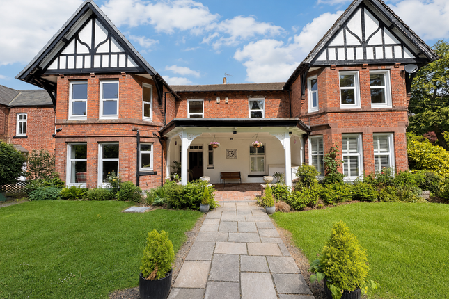 1-bed flat on Daleford Manor,4, Dalefords Lane, Northwich, £145,000