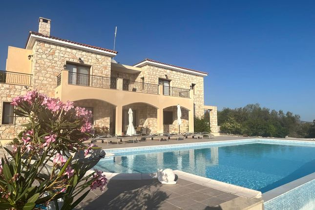 Villa for sale in Thrinia, Fyti, Paphos, Cyprus