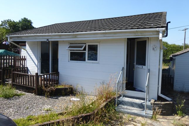 2-bed caravan on 4 Guildford Close, Gainsborough Park, Foxhole, St. Austell, £65,000