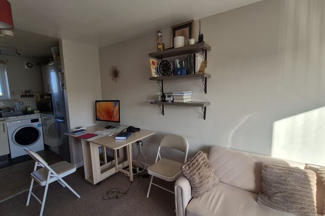190, Sandhills Avenue, Leicester photo 4
