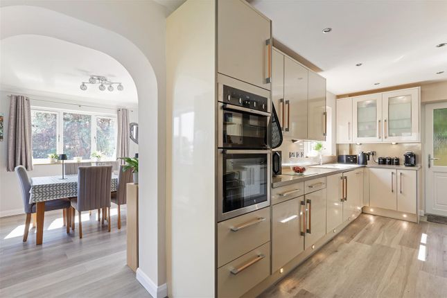 31 Geralds Way, Geralds Way, Stroud photo 3