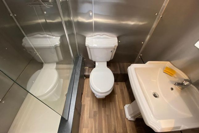 215, Brabazon Road, Hounslow photo 5