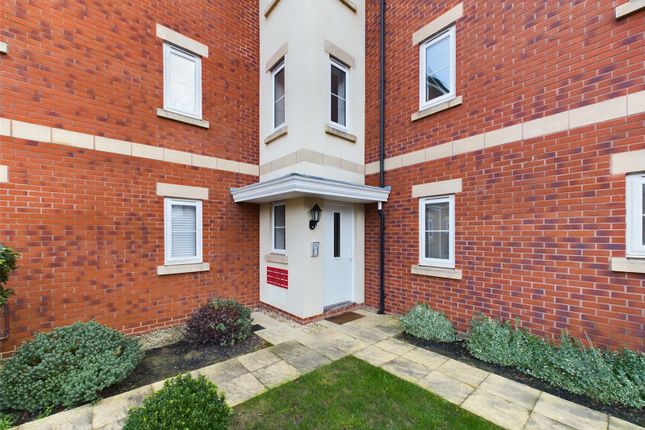 Flat for sale in Bowthorpe Drive, Brockworth, Gloucester, Gloucestershire