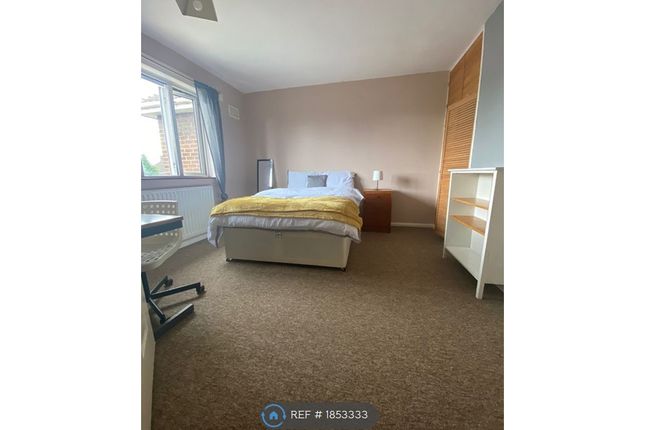 Room to rent in Queensway, Leamington Spa