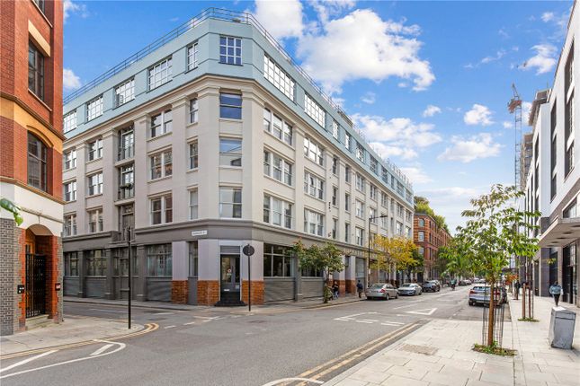 Thumbnail Flat for sale in Shepherdess Walk, Islington, London