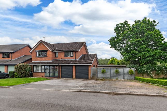 Thumbnail Detached house for sale in Fenwick Close, Headless Cross, Redditch, Worcestershire