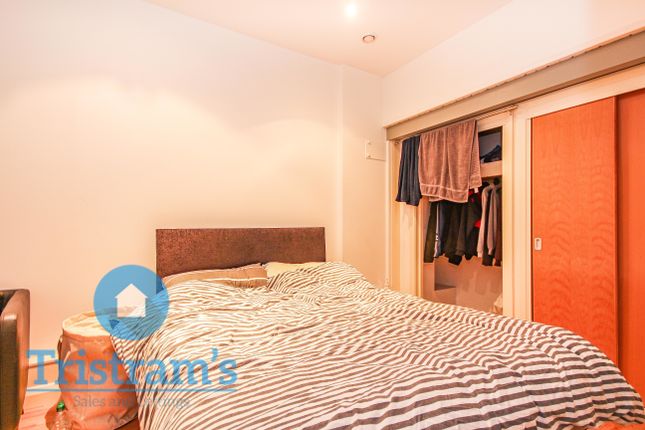 Flat to rent in Crusader House, Nottingham