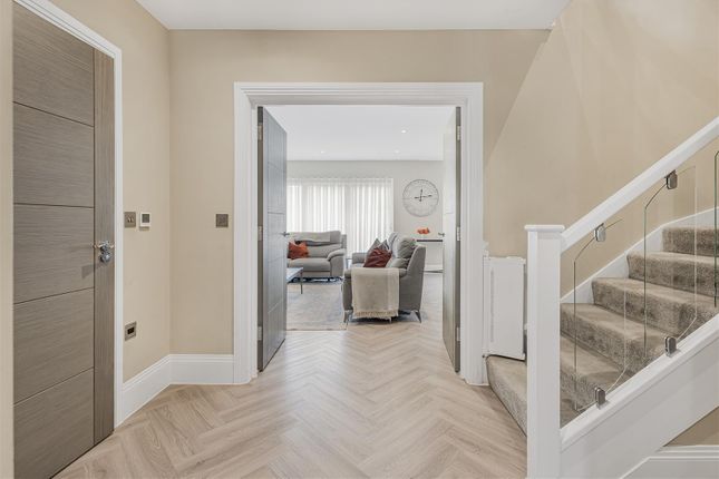 8, Ridgehill Rise, Radlett photo 4