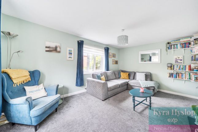 37, Old Park Avenue, Exeter photo 3