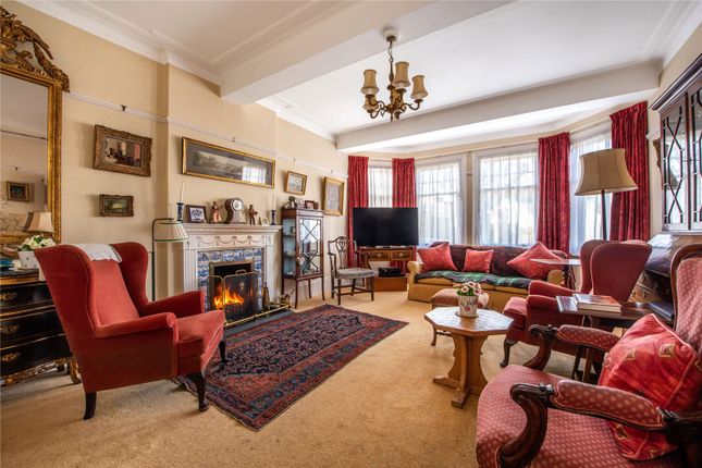 Ivinghoe, 9, Croft Avenue, Surrey photo 2