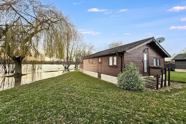 19, Heron View, Cotswold Lakes photo 2