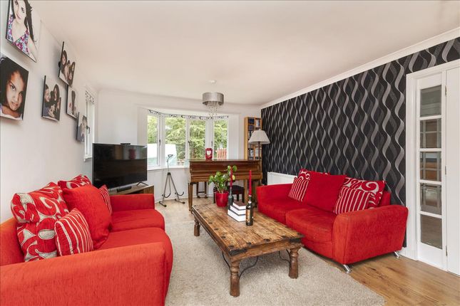 12 Rose Neuk, Bonnyrigg photo 4