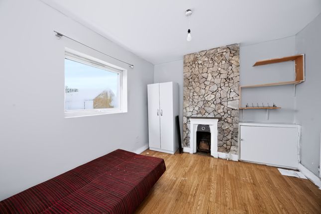 25c Letchworth Road, Luton photo 4