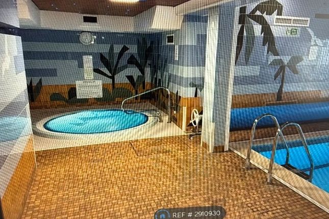 6 Kite House, Grant Road, London photo 5