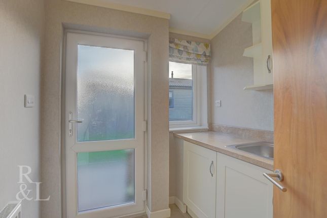 Mobile/park home for sale in Spring Cottage Road, Overseal, Swadlincote