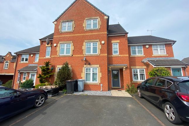 Town house for sale in Benjafield Court, Crewe