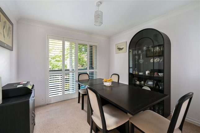 6 Stratford Court,, Salisbury Road, Hampshire photo 4
