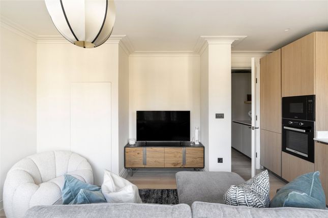 2, 115, Highlever Road, London photo 4