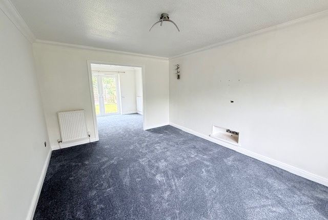 30, Cheadle photo 3