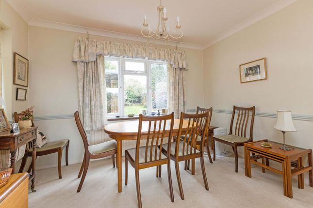 12, Hazell Way, Stoke Poges photo 3