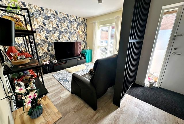 16, Hazeling Lane Greater Manchester, Westhoughton photo 3