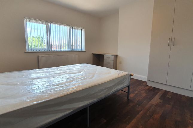 Room 3, 7, John Street, Hounslow photo 4