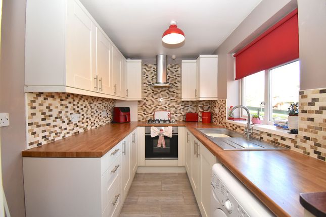 135 Pilton Vale, Newport photo 3