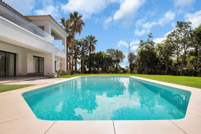 Town house for sale in Marbella, Andalusia, Spain