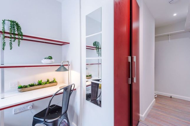 5Hs Bedroom