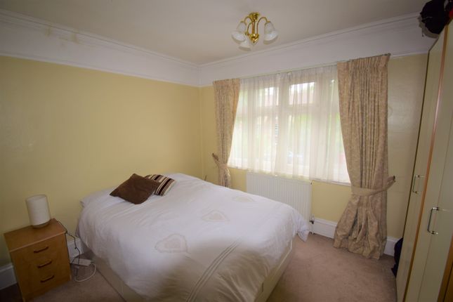 Property to rent in Hempson Avenue, Langley, Slough