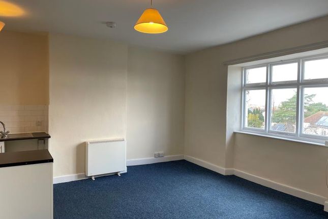 Flat 3 5, The Terrace, Alcombe photo 2