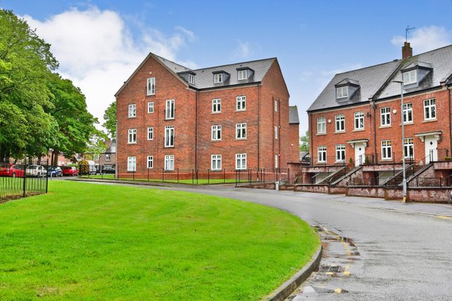 2 bed flat for sale in Eastgate, Macclesfield, Cheshire SK10