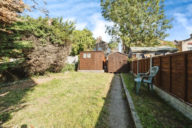 199, Lathom Road, London photo 4