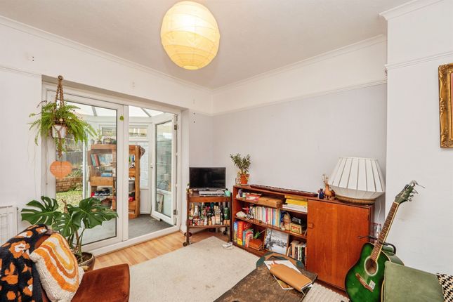 14, Ludlow Road, WEYMOUTH photo 3