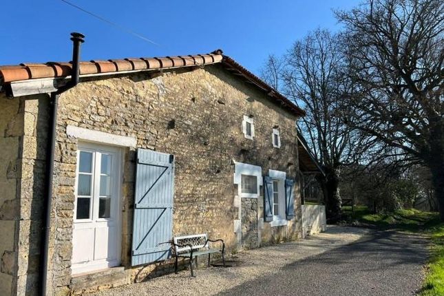 Detached house for sale in Charroux, Poitou-Charentes, 86250, France