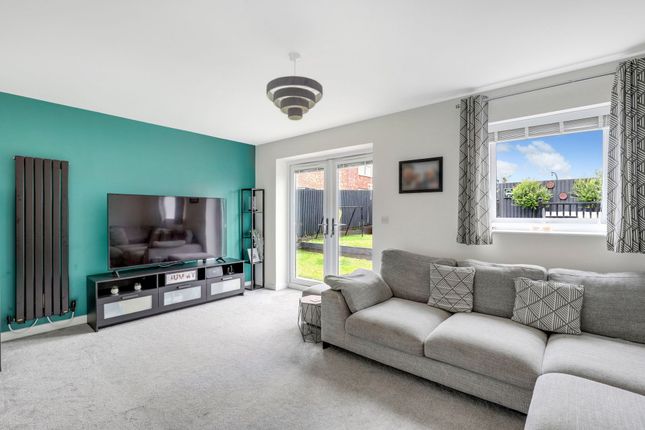 45 Harker Close, Nottingham photo 4