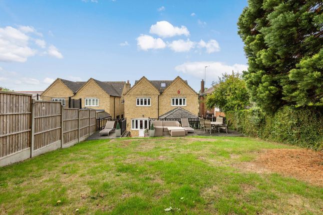 13 Barton Road, Bedford photo 4