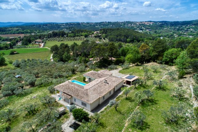 Villa for sale in Draguignan, Var, Provence-Alpes-Côte d`Azur, France