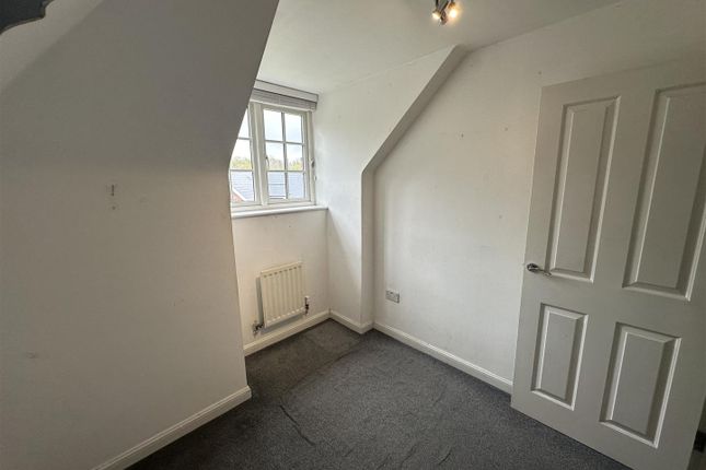 Detached house to rent in Nether Hall Avenue, Great Barr, Birmingham