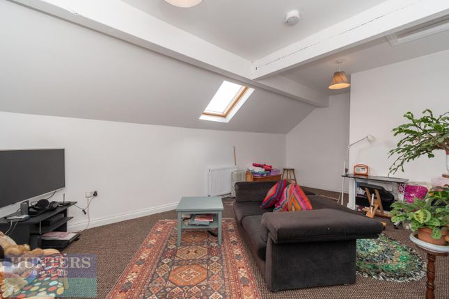 16, Milford Place, Bradford photo 4