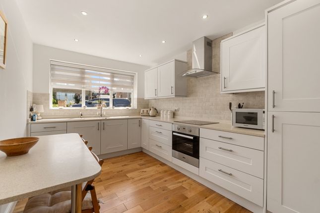 3, Amport Close, Brighouse photo 4