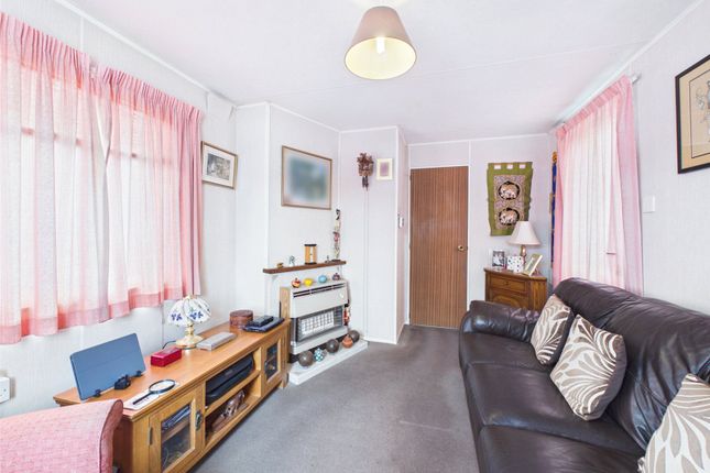 19 Enstone Park,, The Reddings, Gloucestershire photo 3