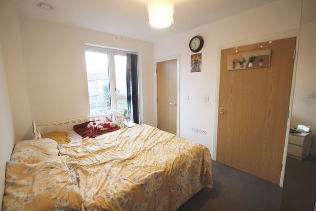 Flat for sale in Ridding Lane, Sudbury Hill, Harrow