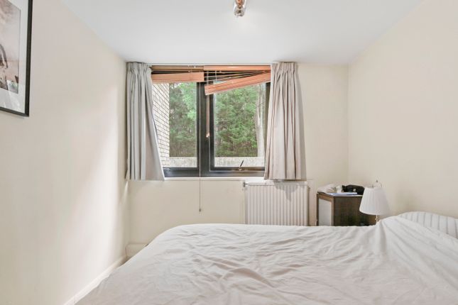 Flat for sale in College Parade, Salusbury Road, London
