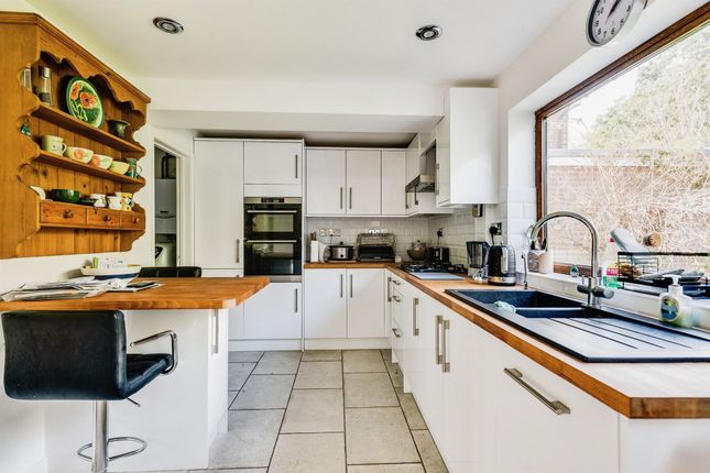 Detached house for sale in Wayside Green, Woodcote, Reading