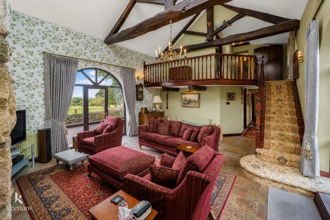 Meadows Farm, Meadow Head Lane, Norden photo 4