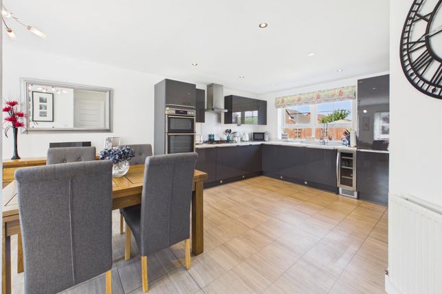 5, Bircher Way, Gloucester photo 2