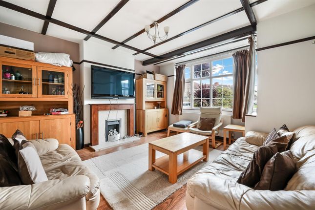 19, Buckleigh Avenue, Wimbledon photo 2