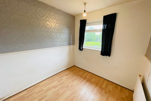 Terraced house to rent in Moat Walk, Stockport