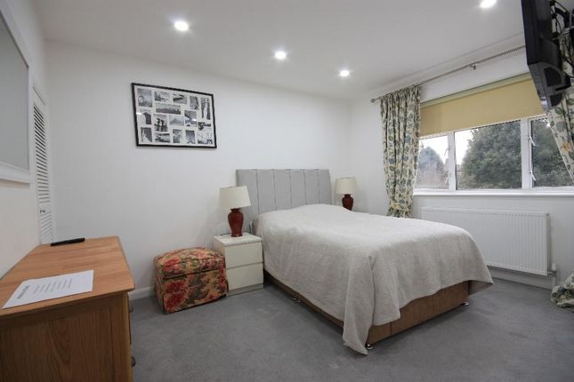Thumbnail Room to rent in Brassie Avenue, East Acton, London